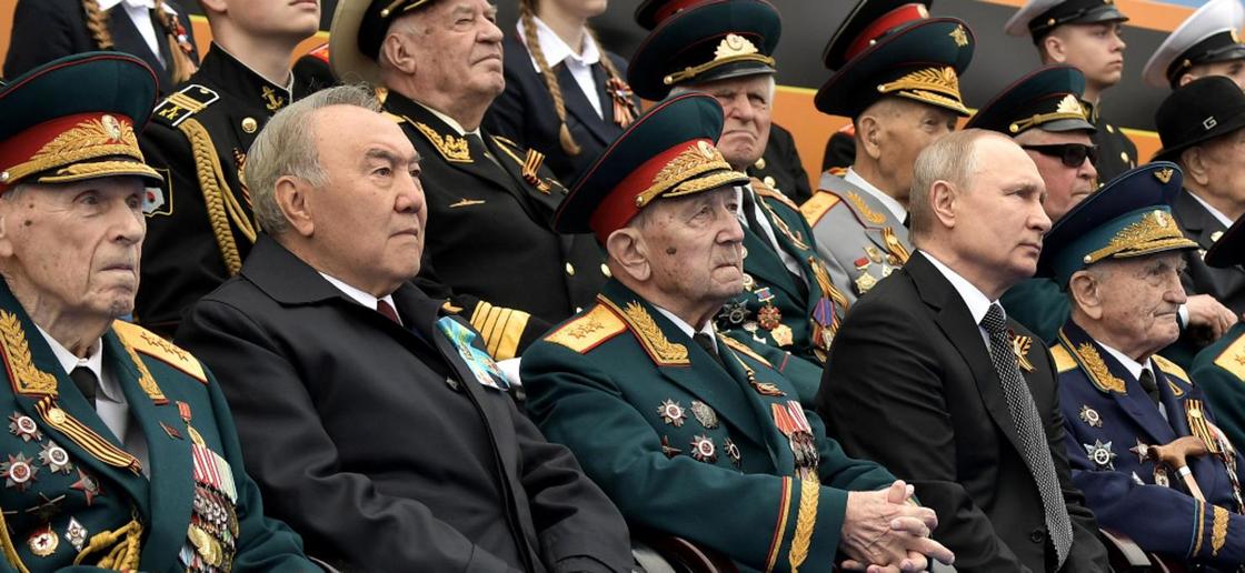 Назарбаев принял участие в параде Победы на Красной площади (фото)
