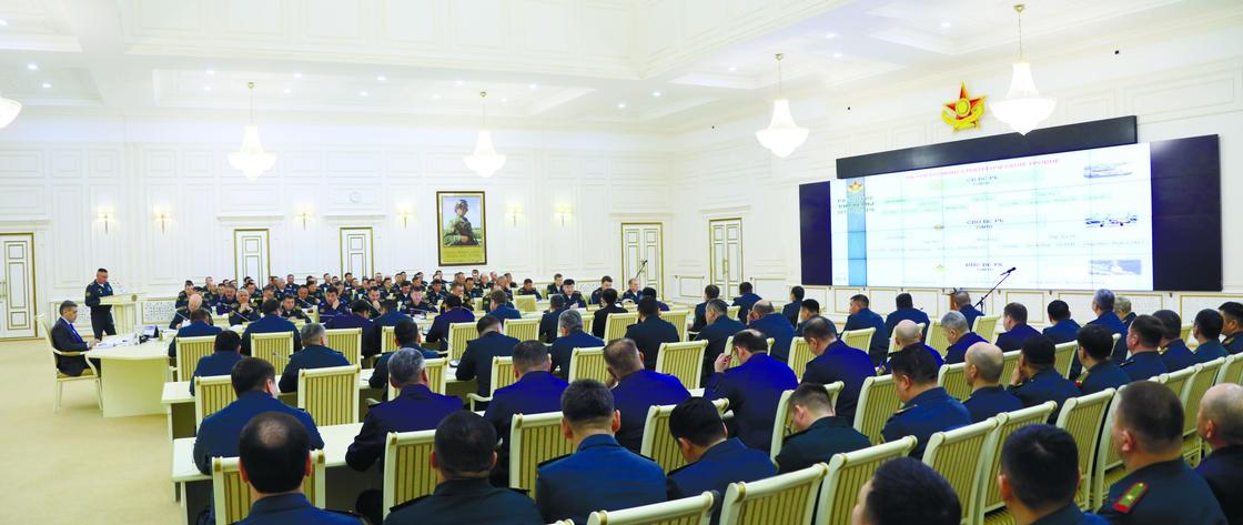 В Вооруженных Силах Казахстана обсудили новые направления развития системы материально-технического обеспечения