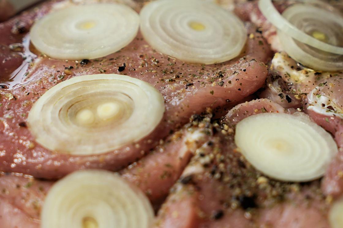 Быстрый маринад для шашлыка из свинины: как быстро замариновать мясо, рецепт