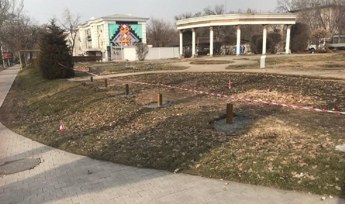 Памятник Назарбаеву предложили поставить вместо ЖК в центре Алматы (фото, видео)