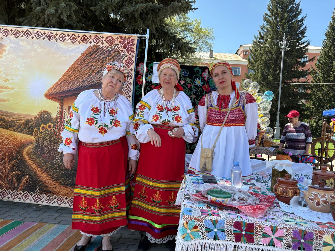 Праздник, посвященный Дню единства народа Казахстана, в городе Риддер