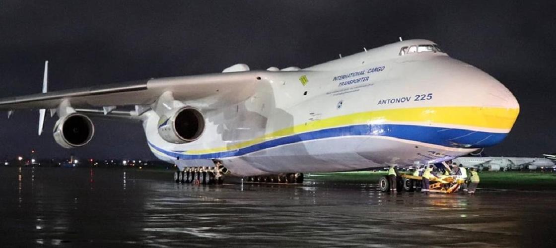 Самый большой самолет в мире в Алматы: Казахстан заподозрили в краже груза для Польши