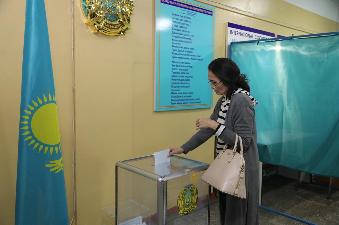 Алматинский наблюдатель: 90-летние избиратели не понимали, за кого голосовать