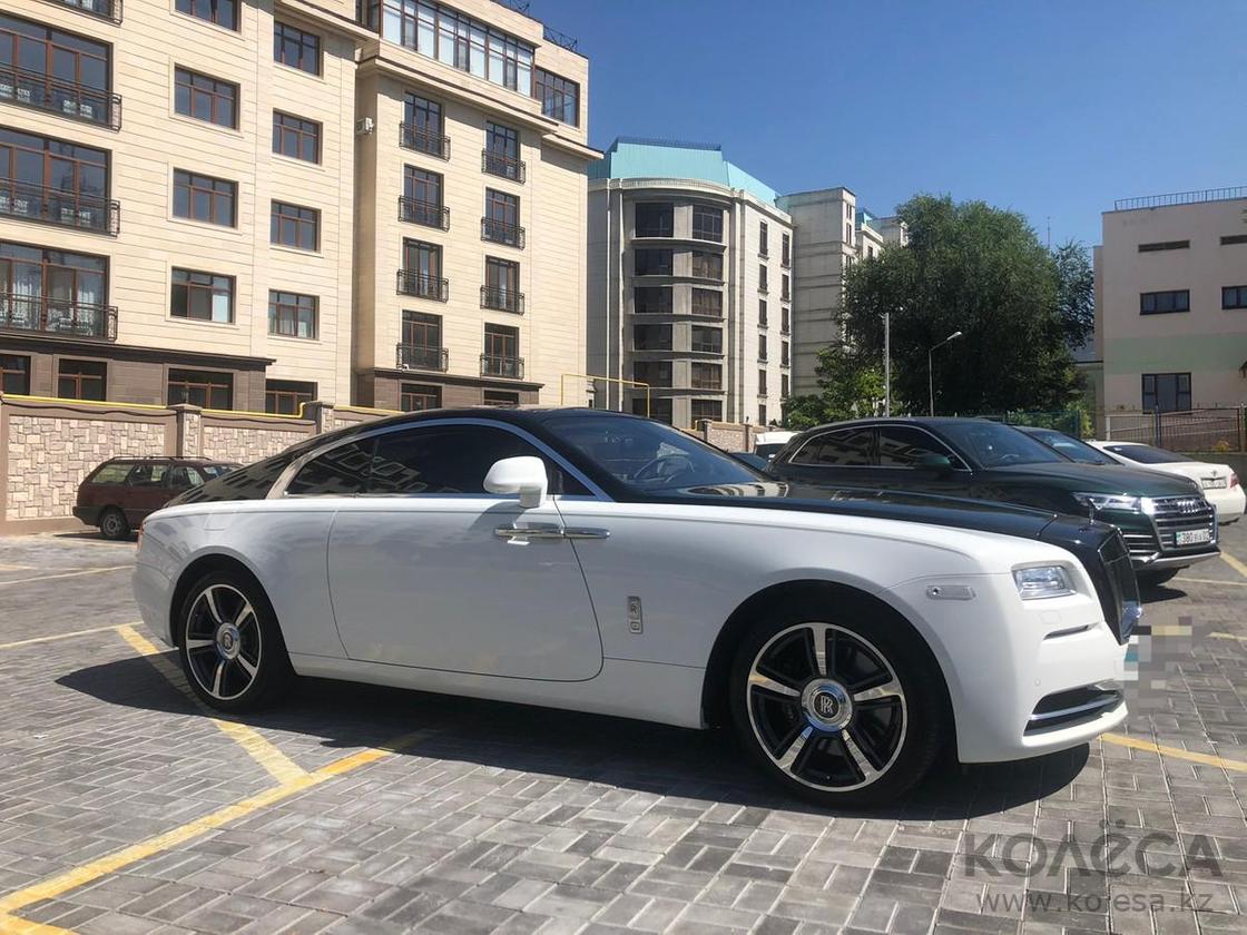 Bentley за 129 миллионов: сколько стоят самые дорогие подержанные автомобили в Казахстане