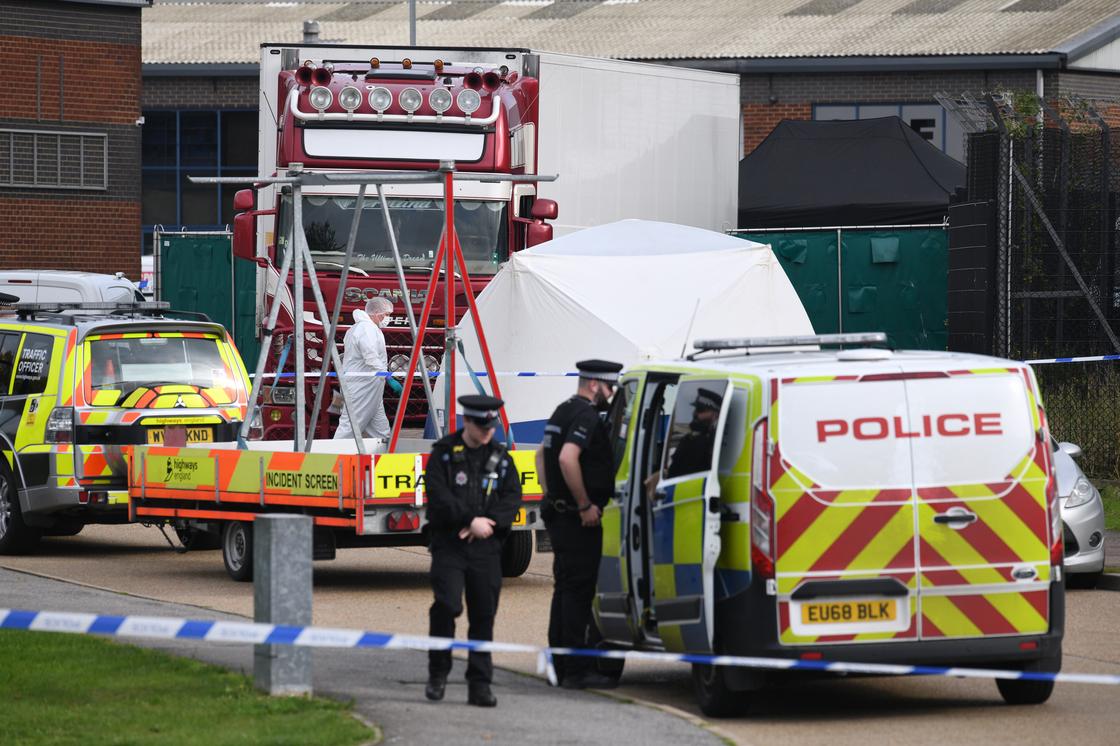 39 погибших в фуре в Великобритании: установлены личности всех найденных людей