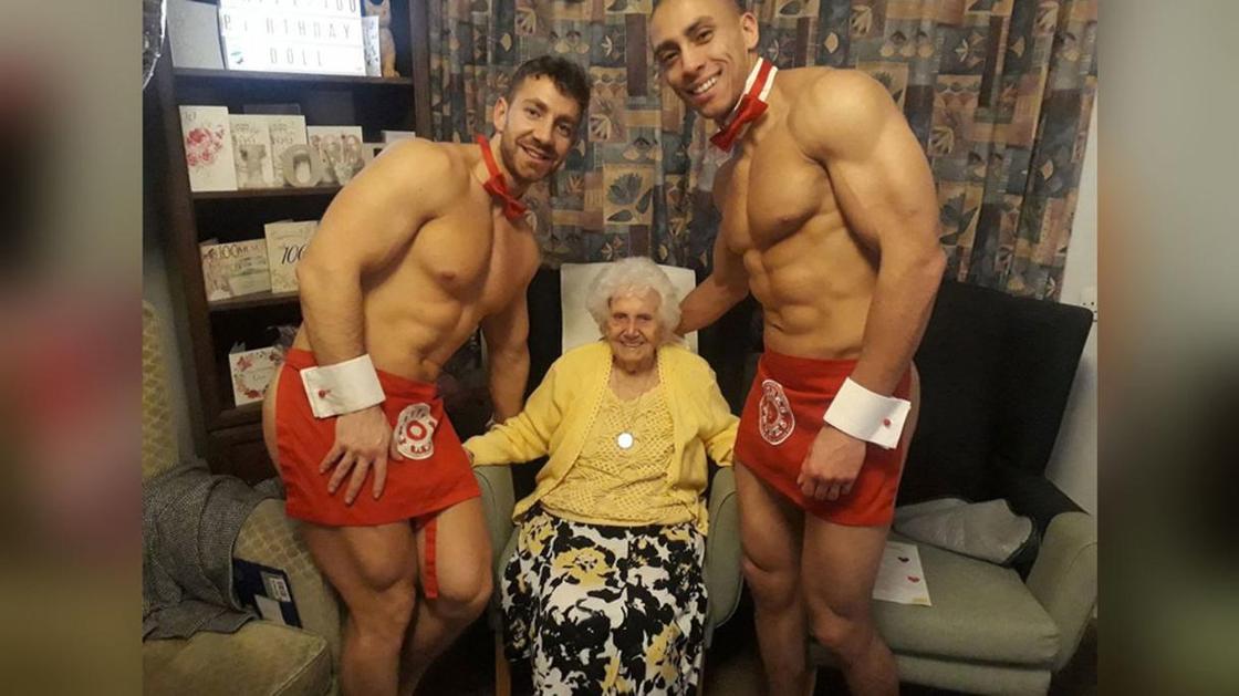 Бабуля зажгла на свое 100-летие с голыми официантами (фото) Бабуля зажгла на свое 100-летие с голыми официантами (фото)