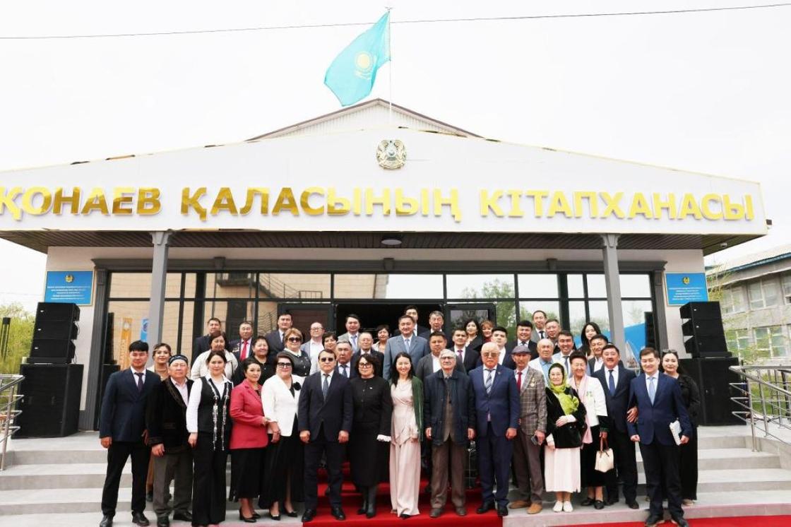 В Конаеве открылась модернизированная городская библиотека В Конаеве открылась модернизированная городская библиотека