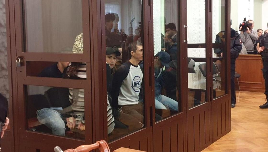 Осуждены 11 человек по делу о теракте в Питерском метро, при котором погиб казахстанец