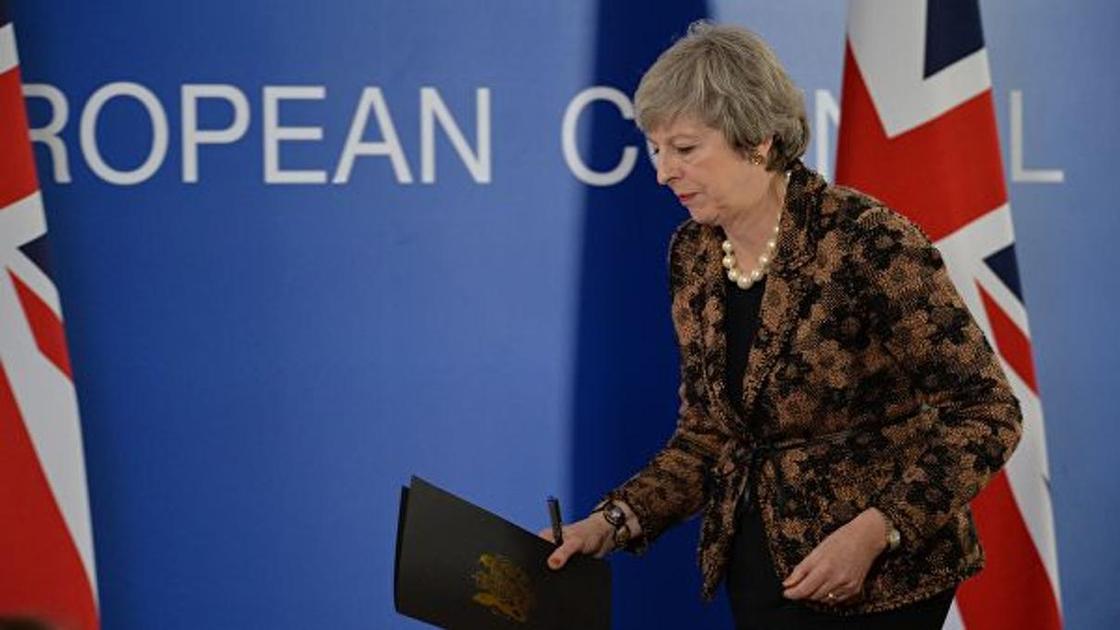 Британский парламент отклонил соглашение Терезы Мэй по "брекситу" Британский парламент отклонил соглашение Терезы Мэй по "брекситу"