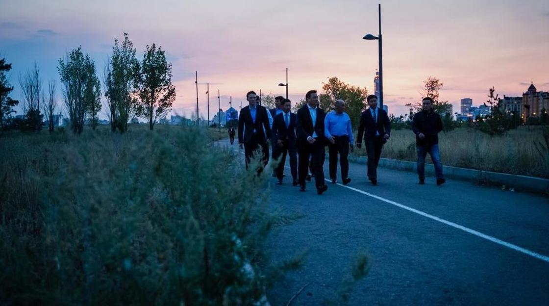 Парк разбитых фонарей: Кульгинов нашел бесхозные скверы в Нур-Султане