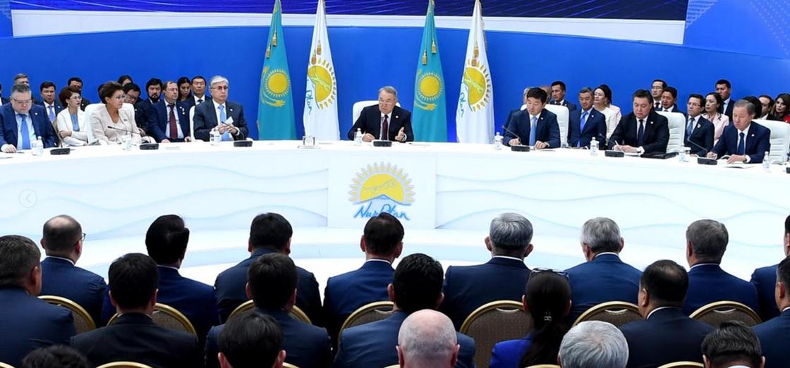 О чем говорил Назарбаев на заседании партии Nur Otan