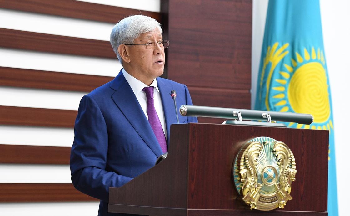 Кто из казахстанских политиков достиг пенсионного возраста