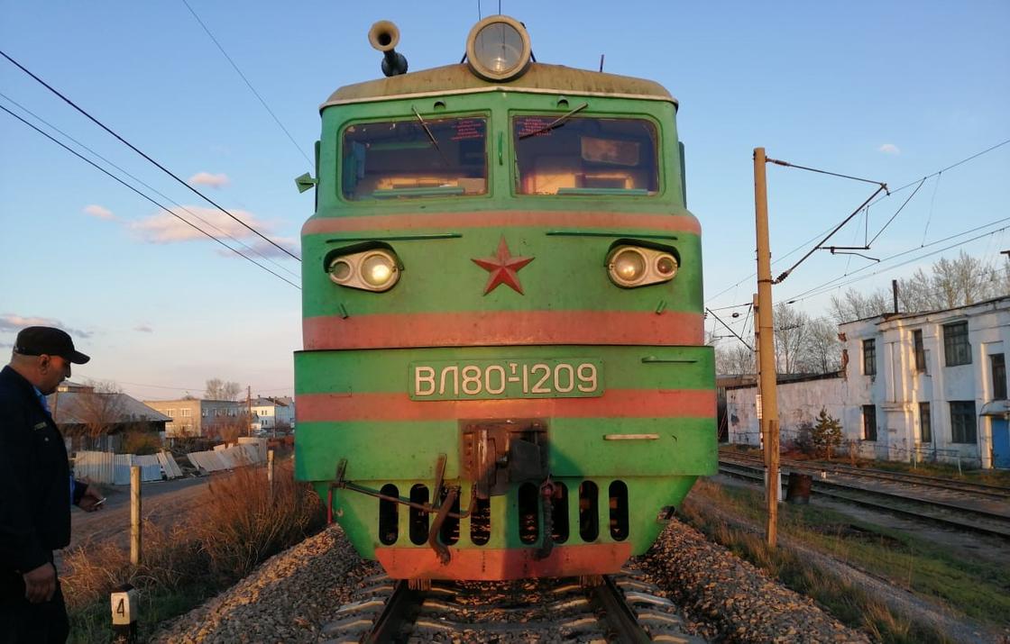 27-летняя девушка попала под поезд в Акмолинской области (фото)