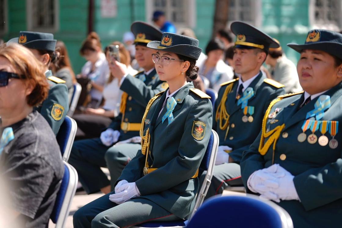 Зрители военного парада Зрители военного парада