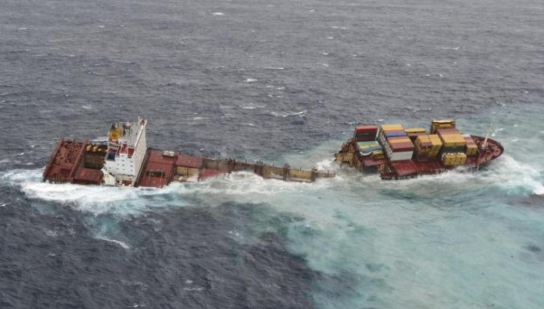 Корабль с гражданами нескольких стран затонул в Черном море