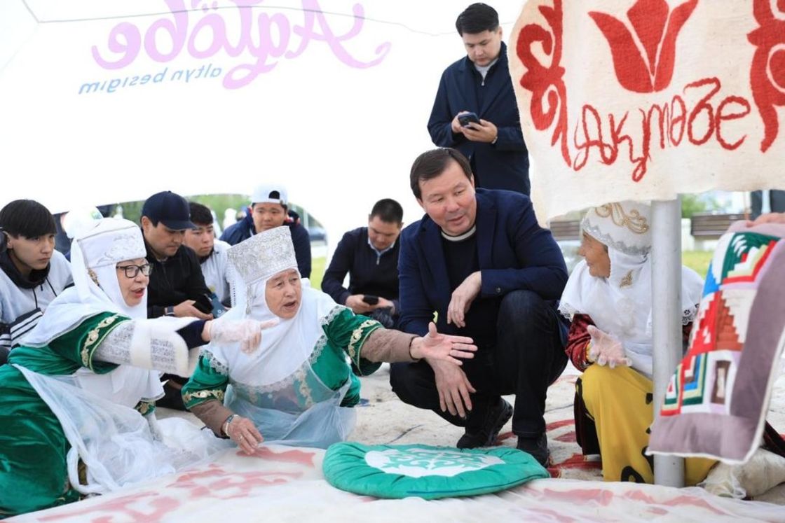 Асхат Шахаров