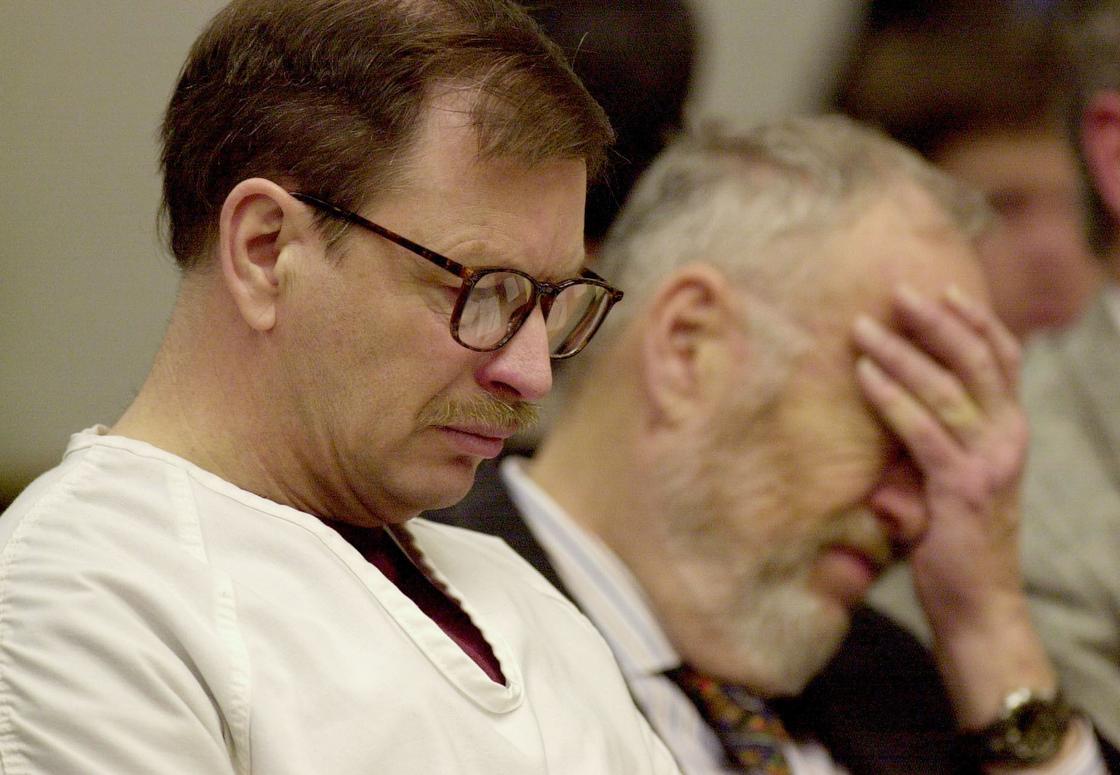 Гэри Риджуэй на судебном процессе в 2003