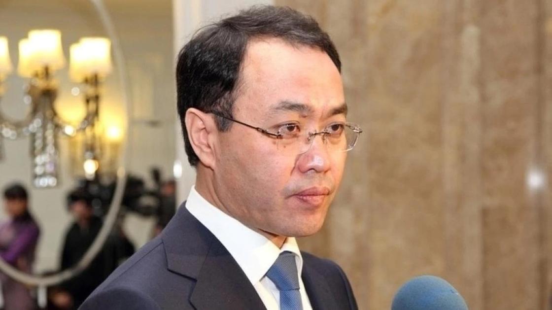 Кайрат Кожамжаров назначен депутатом сената Кайрат Кожамжаров назначен депутатом сената