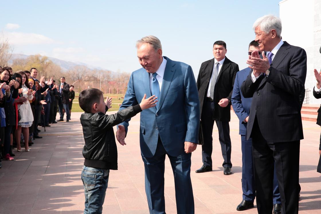 Назарбаев встретился с земляками в Шамалгане (фото)