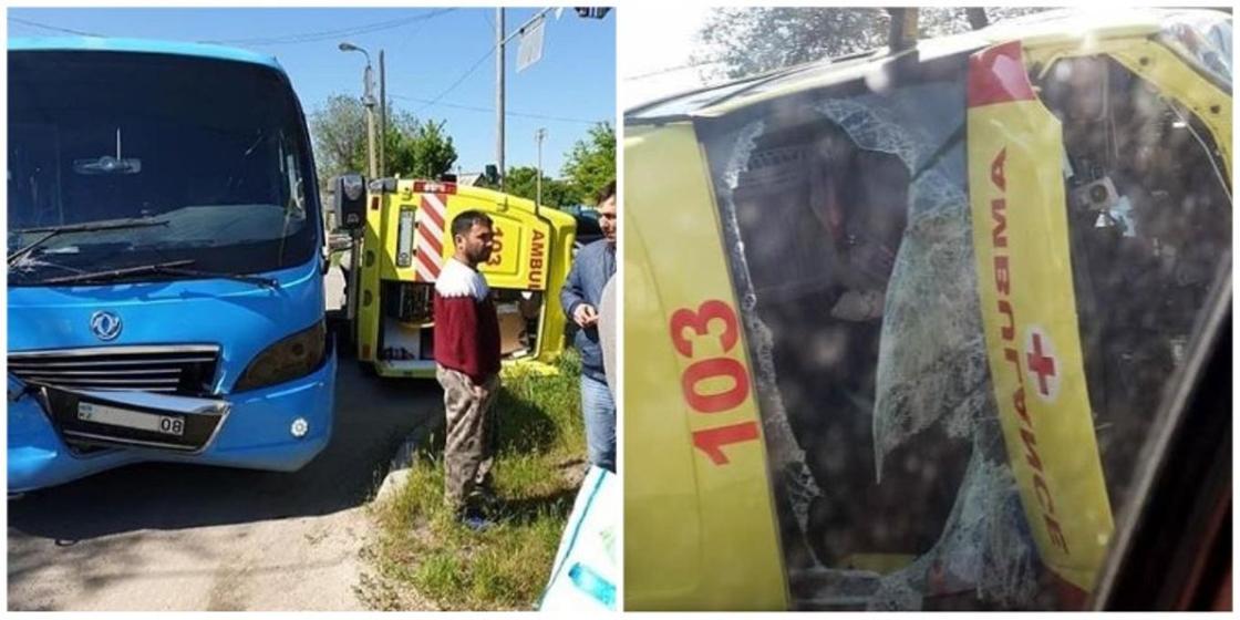 Пассажирский автобус столкнулся со скорой помощью в Таразе