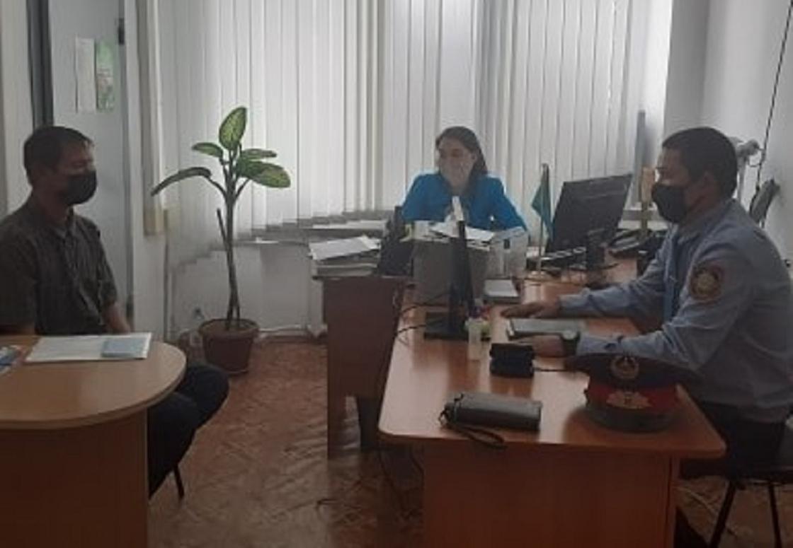 37-летний мужчина впервые в жизни получил документы в Павлодарской области