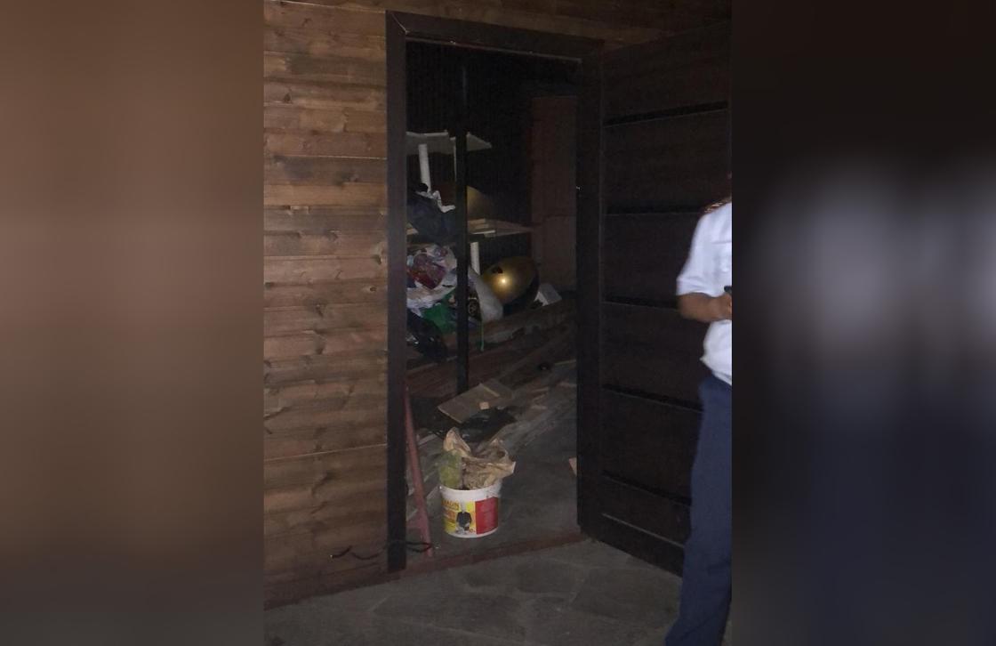Ресторан пропускал людей через черный ход во время карантина в Алматы (фото, видео)