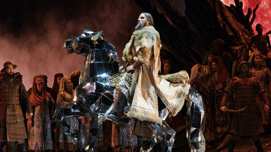 Halyk Bank Ташкентте 