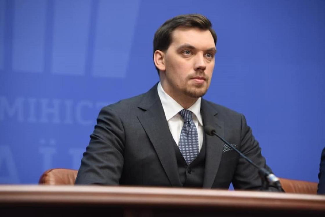 Зеленский не принял отставку премьер-министра Гончарука