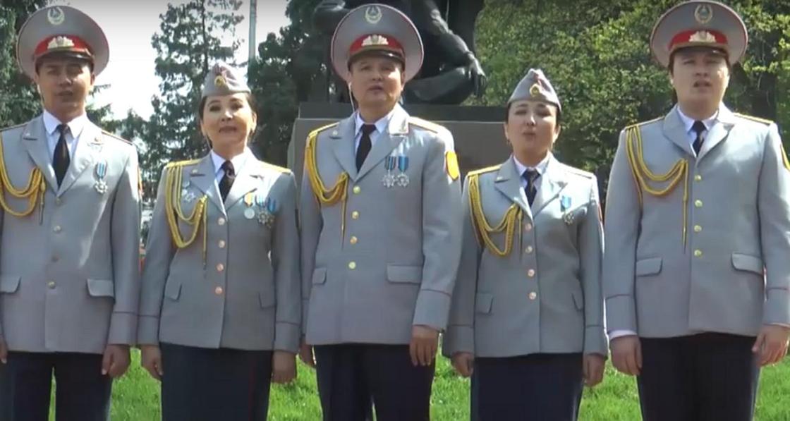 Полицейские Алматы посвятили песню медицинским работникам и военным