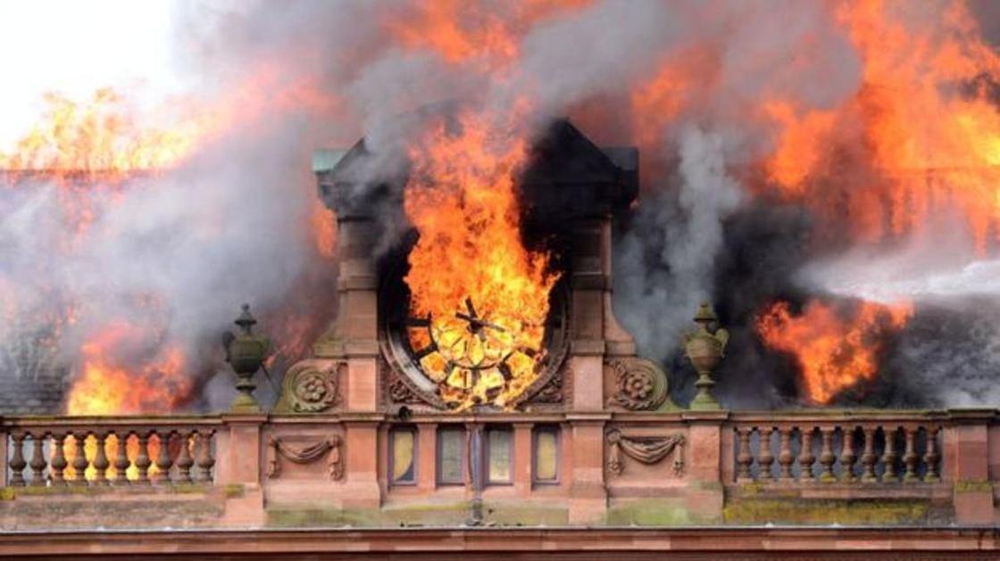 Пожар в Нотр-Даме: как сгорали и возрождались исторические здания в мире