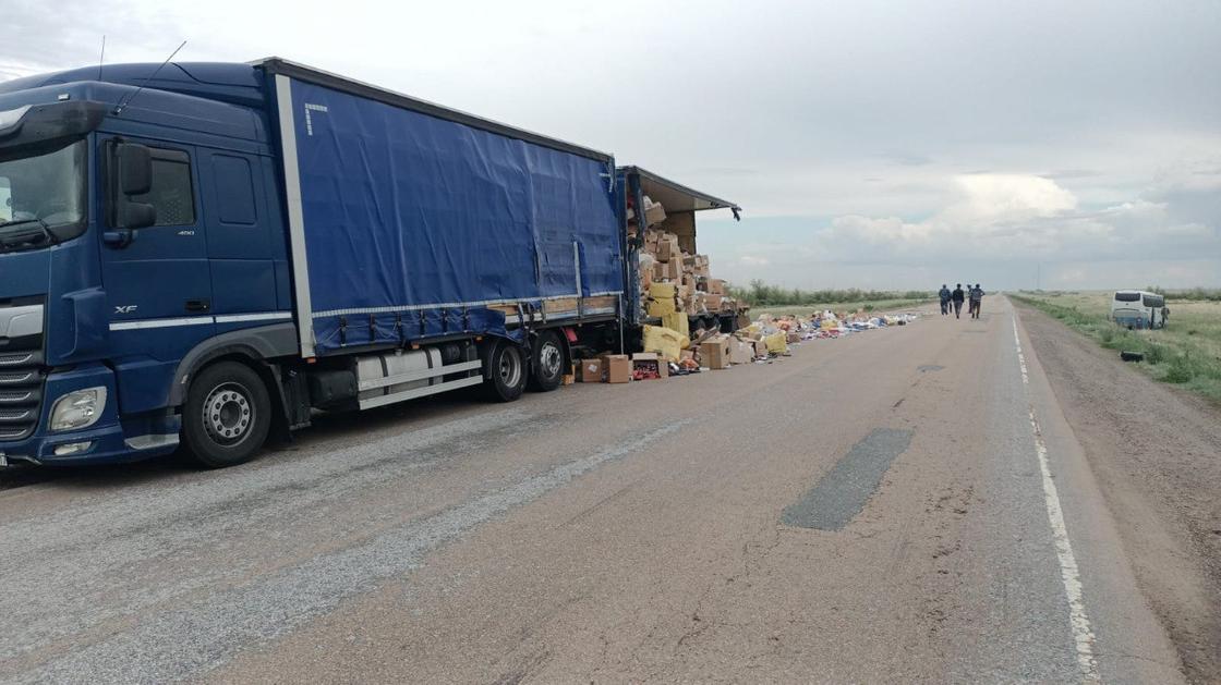 Грузовое авто попало в ДТП в Актюбинской области Грузовое авто попало в ДТП в Актюбинской области