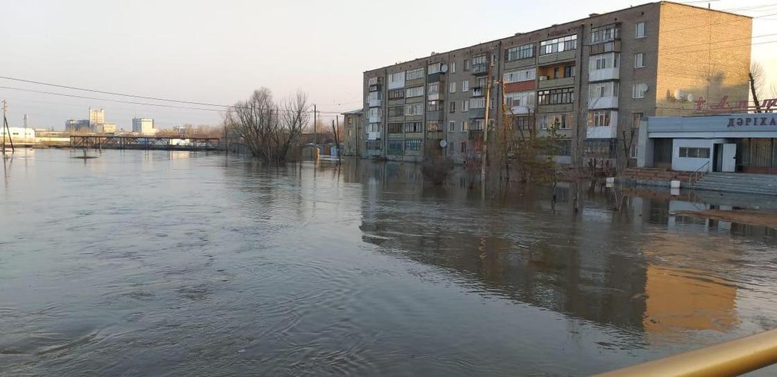 Кокшетау затопило после заверений чиновников, что угрозы паводков нет (фото, видео)