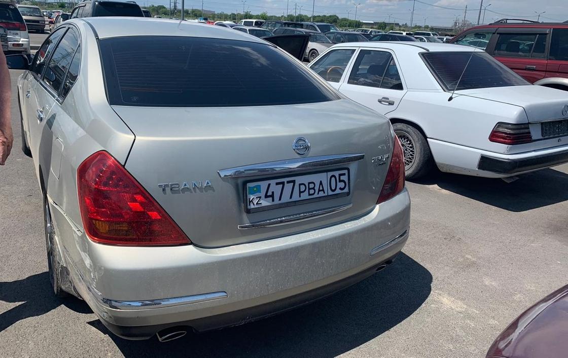 Автолюбитель более 20 раз нарушил ПДД на глазах у полицейских в Алматы (фото) Автолюбитель более 20 раз нарушил ПДД на глазах у полицейских в Алматы (фото)