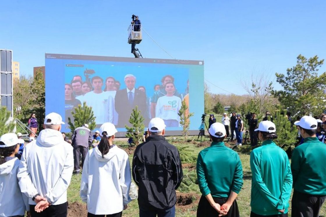 Акция "Таза Қазақстан" в Караганде