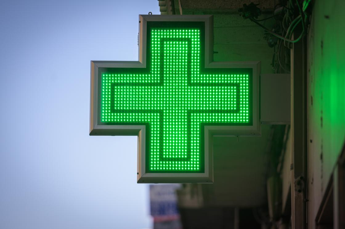Более 80 столичных аптекарей накажут за завышение цен на лекарства