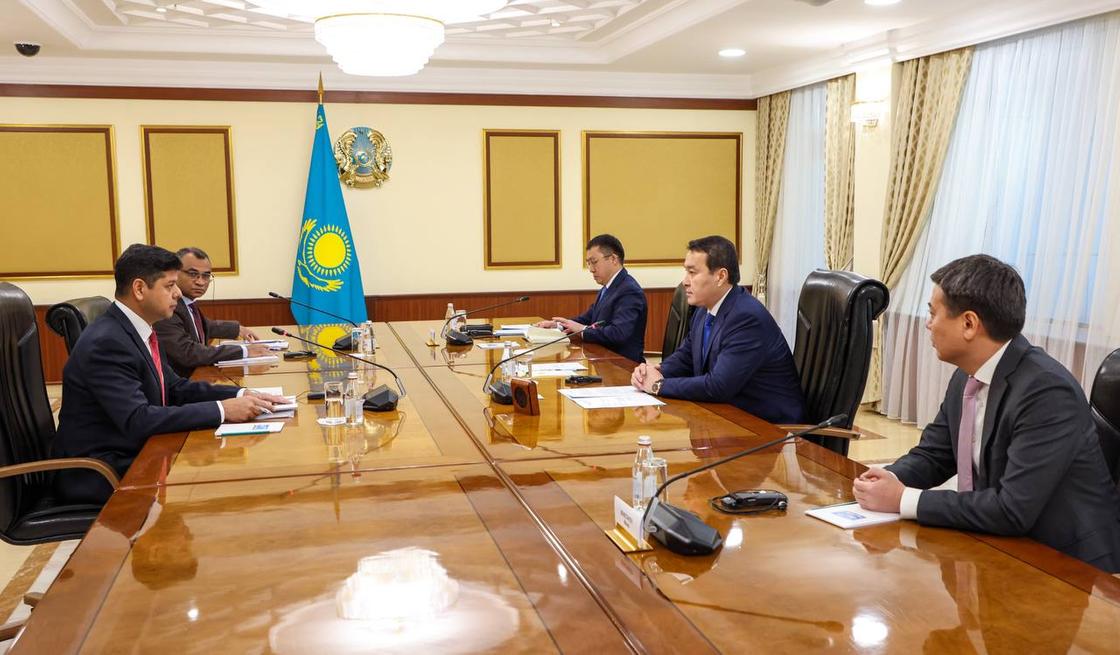 Встреча премьер-министра с вице-президентом "АрселорМиттал Темиртау"