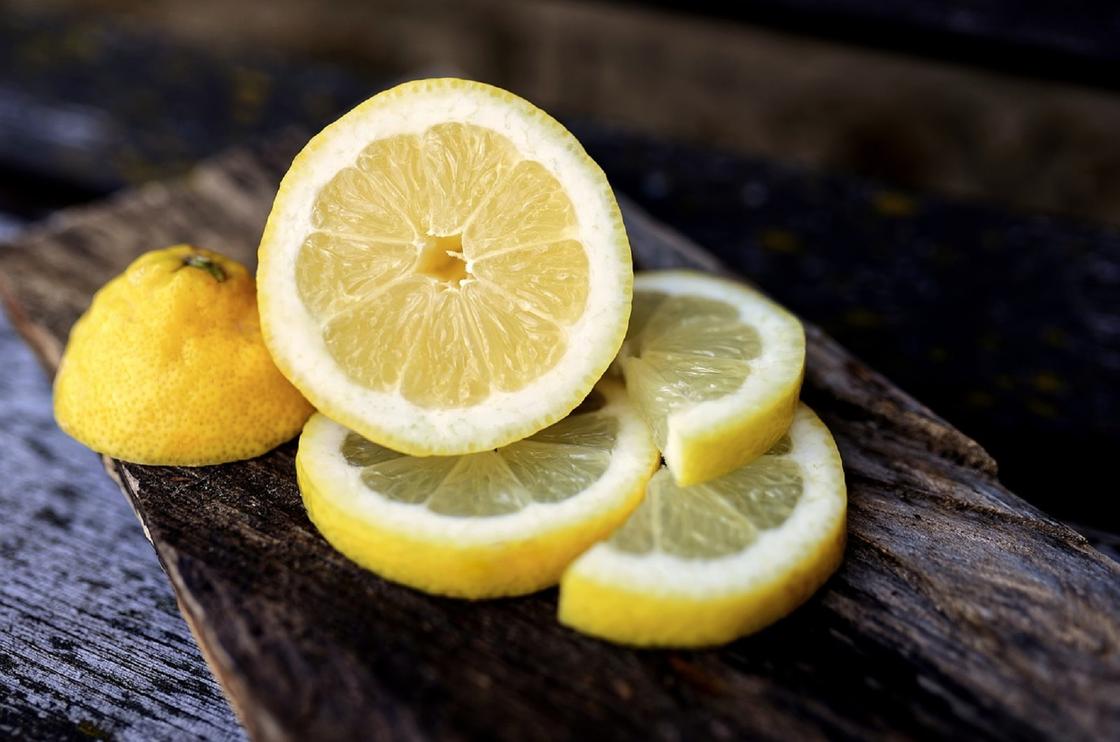 Лимон тіліктері