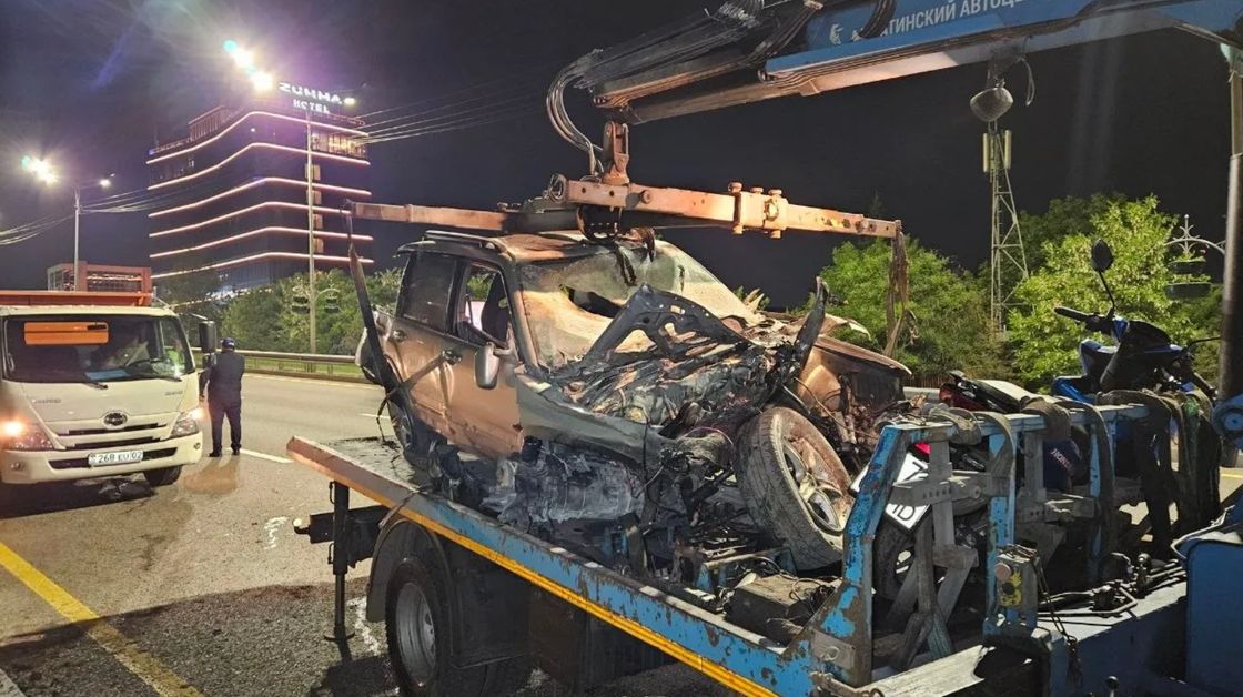 Автомобиль попал в аварию