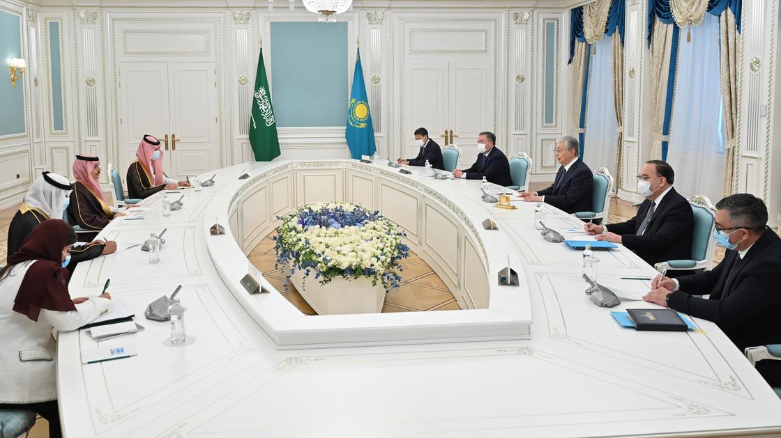 Встреча Токаева с министром иностранных дел Саудовской Аравии