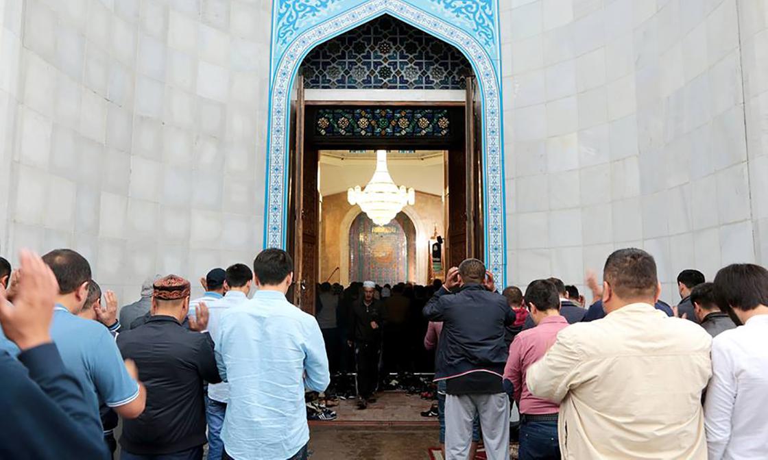 Мечети Казахстана не будут проводить у себя ораза айт намаз