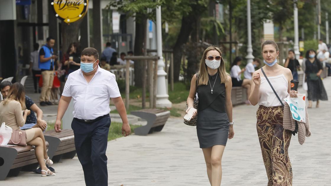 Приказ об обязательном ношении масок на улице подписал глава Минздрава