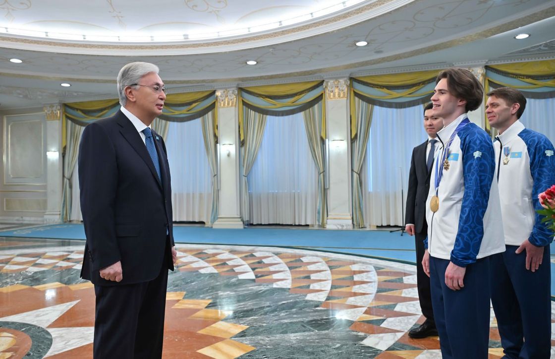 Михаил Шайдоров пен оның жаттықтырушыларын марапаттау рәсімі