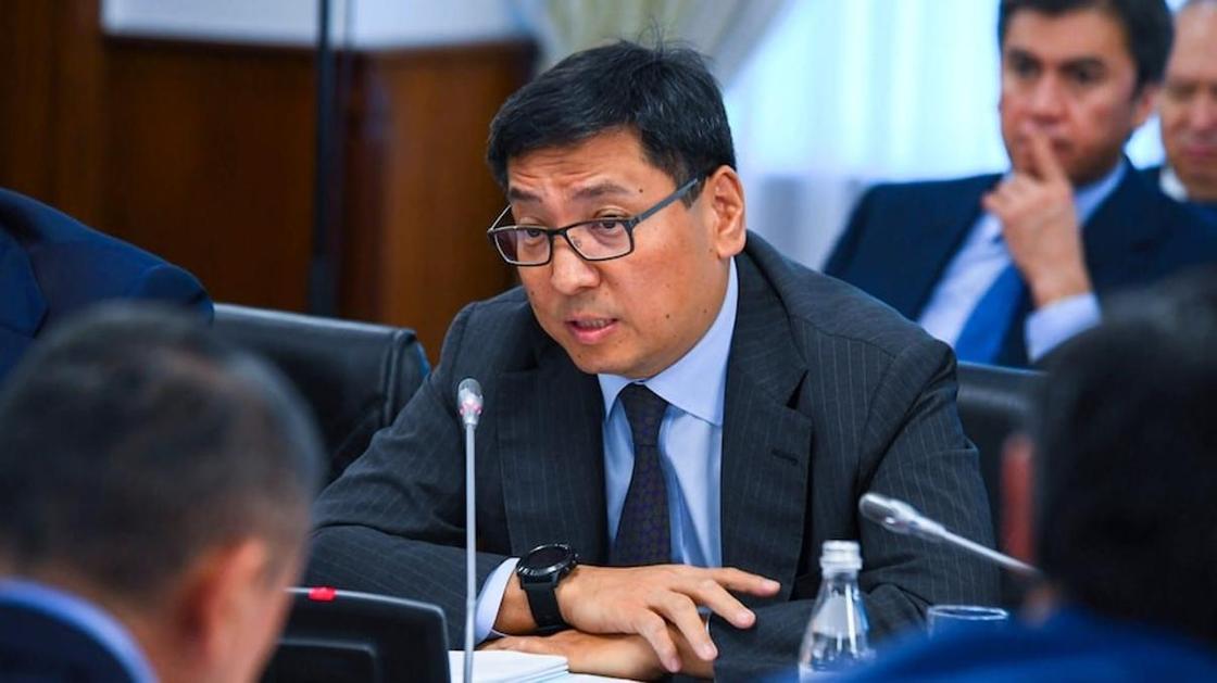 Глава Нацбанка высказался о проверке денежных переводов казахстанцев