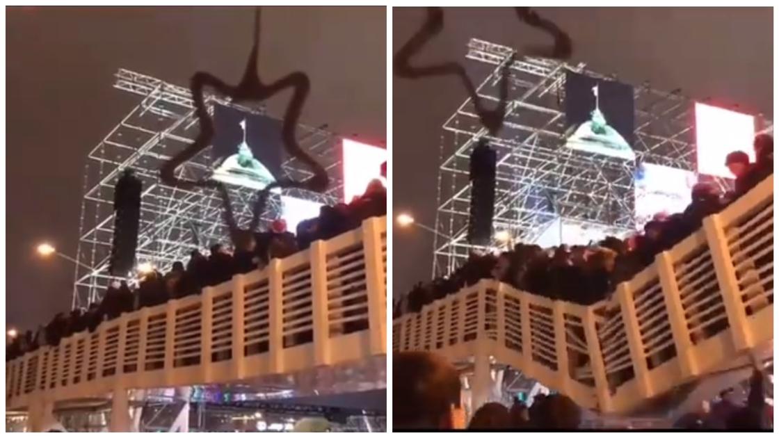 Мост с людьми обрушился в Парке Горького (видео) Мост с людьми обрушился в Парке Горького (видео)