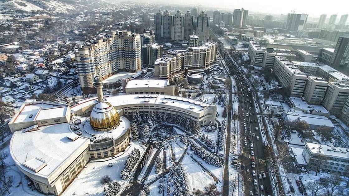 Свет отключат во всех районах Алматы