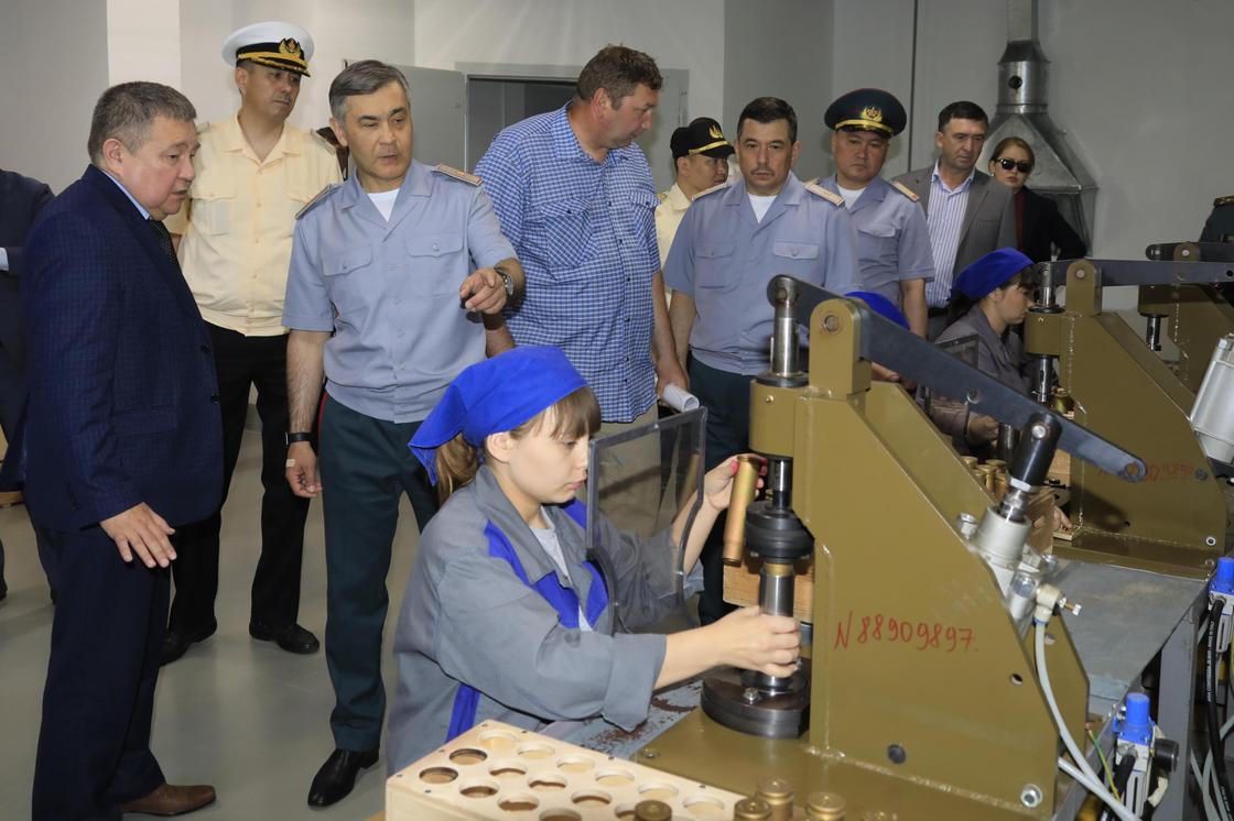 Обеспечение Армии Казахстана квалифицированными специалистами, современным вооружением и военной техникой набирает обороты