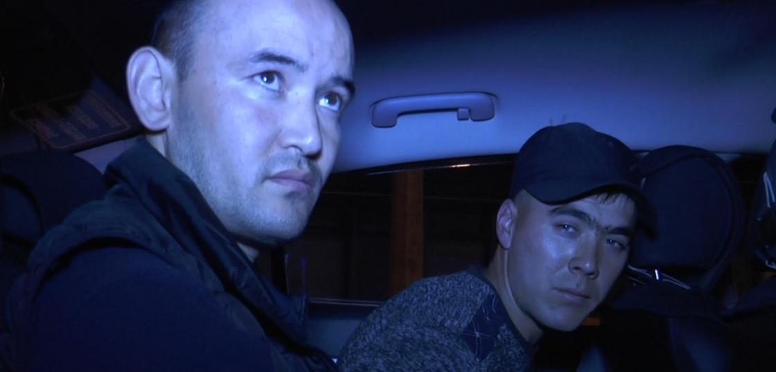 Четверо на одного: грабители напали на мужчину с ножом в Алматы (фото)