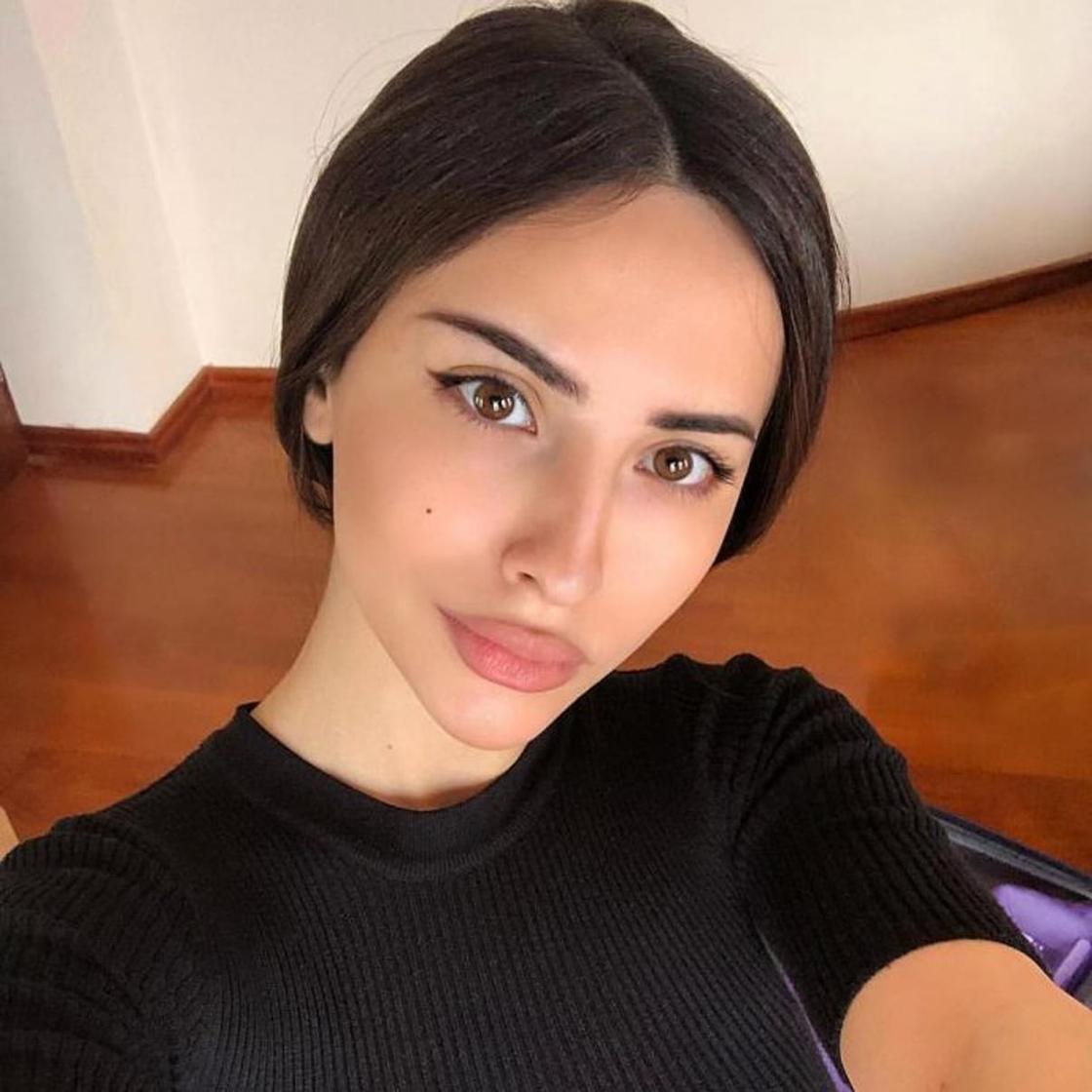 Красивые азербайджанские девушки. Чеченка Тасмина Алиева.