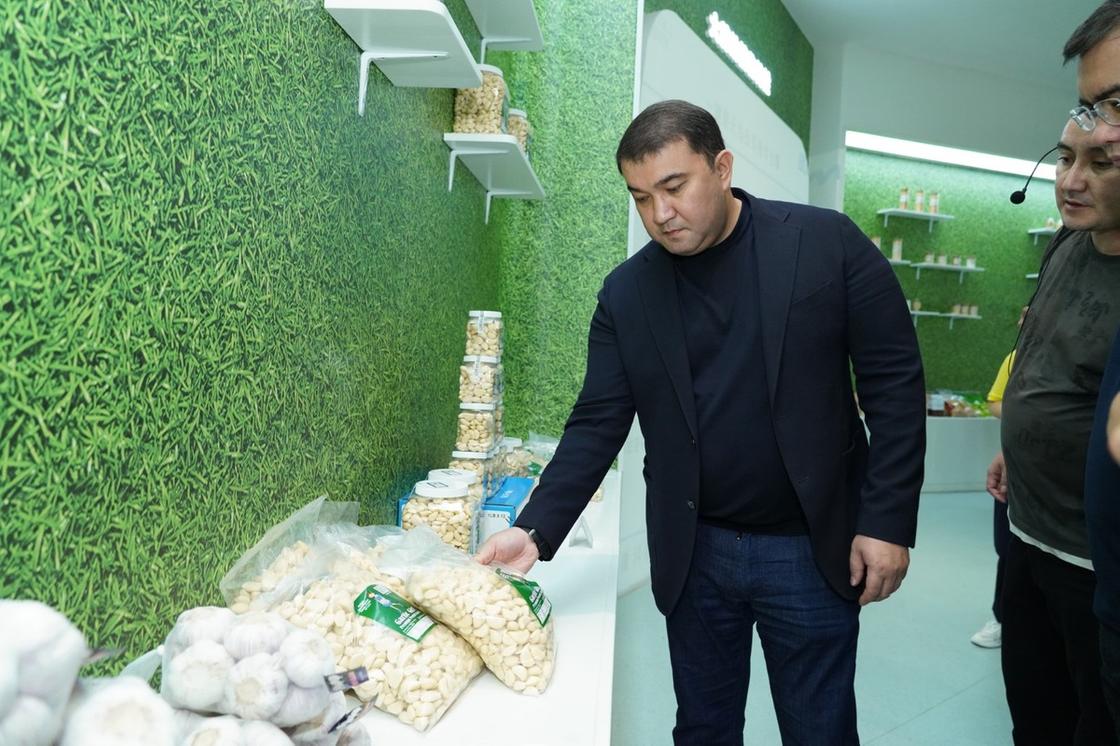 Түркістан облысы әкімінің Қытайға жұмыс сапары