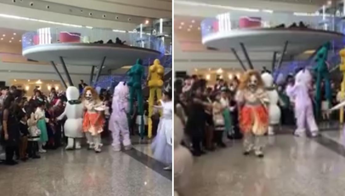Жуткий клоун напугал детей в Астане на новогоднем празднике (видео)